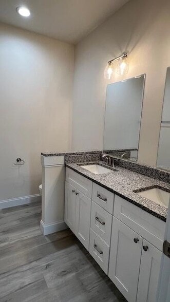 Building Photo - 1914 Cypress Ln