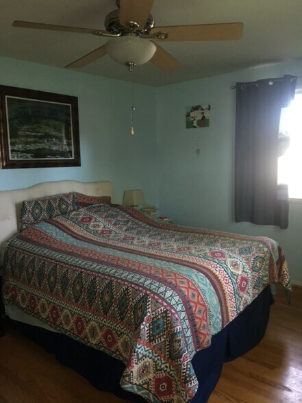 Master Bedroom - 7417 Dunston St