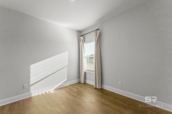 Building Photo - 21121 Yosemite Blvd