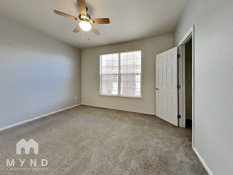 Building Photo - 3872 S Dallas St