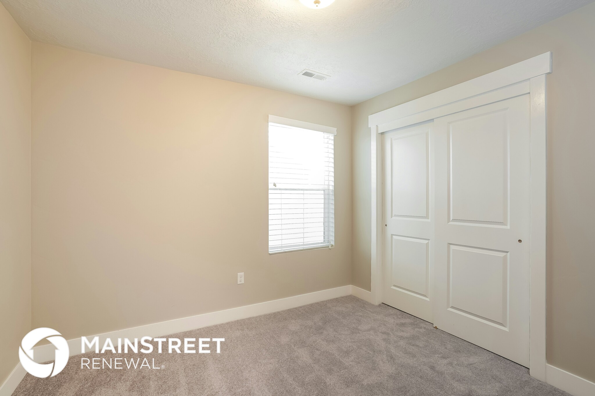 Building Photo - 3562 Bridgeview Ln