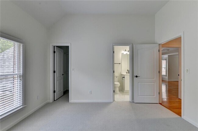 Building Photo - 10645 Honey Brook Cir