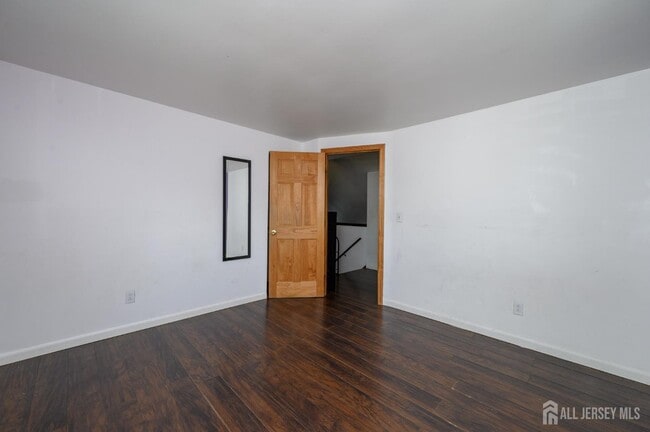 Building Photo - 16 Gerard Ave