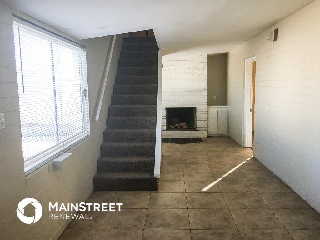 Building Photo - 3434 E Polk St