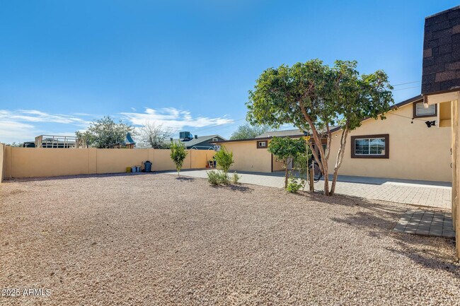 Building Photo - 17633 N 15th Ave