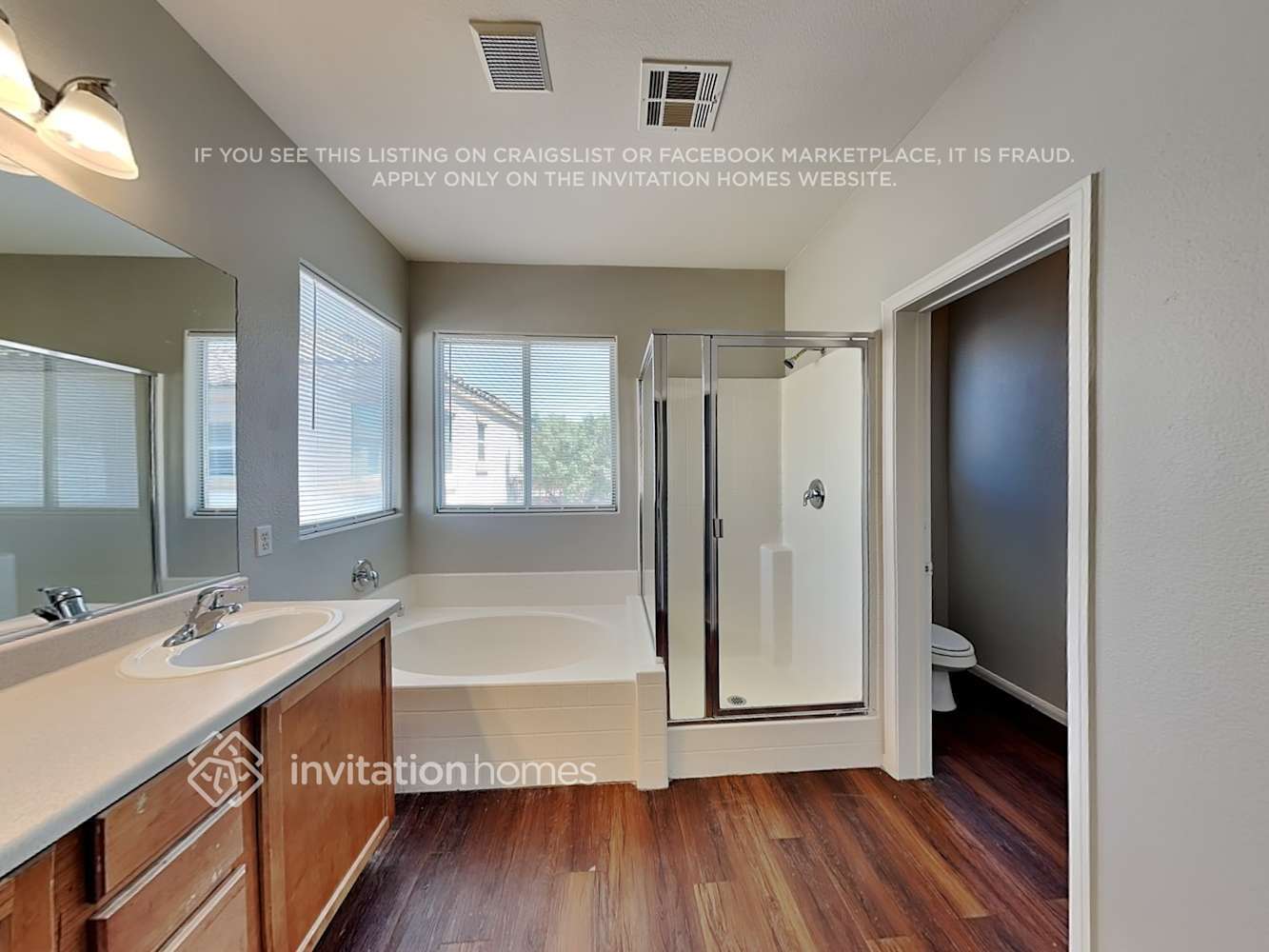 Building Photo - 720 Easter Lily Pl