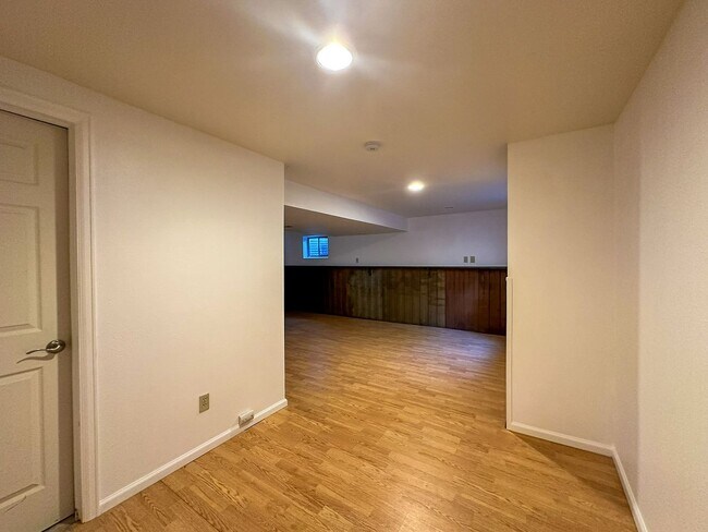 Building Photo - A perfect Highlands Ranch 4-bedroom home