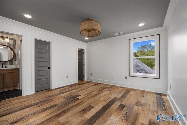 Building Photo - 363 Mose Chapel Rd