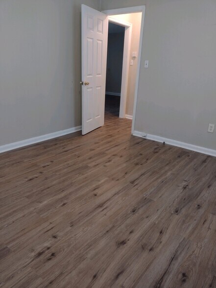 Building Photo - 348 Enota Pl SW