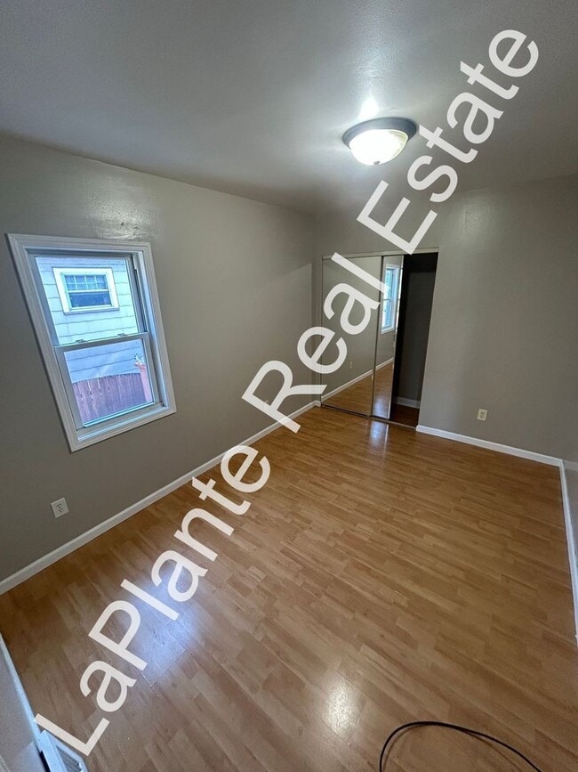 Building Photo - 3510 Wallwerth Dr