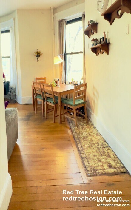 Building Photo - 583 Beacon St