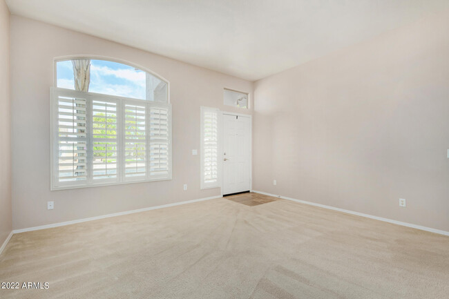 Building Photo - 433 E Jasper Dr