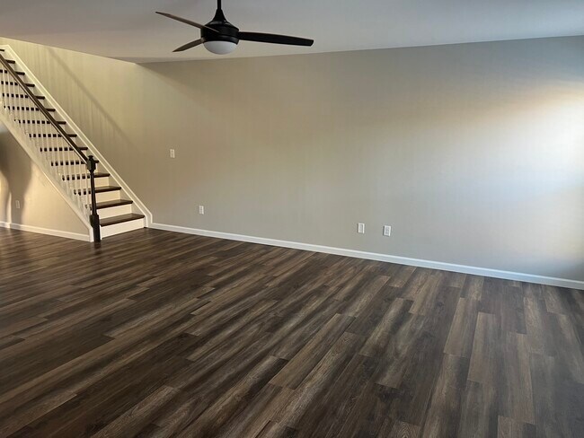 Building Photo - 3909 Sweetspire Dr