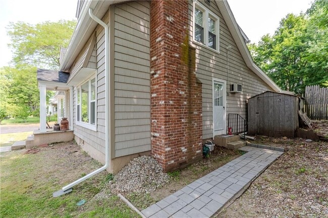 Building Photo - 953 Greenville Ave