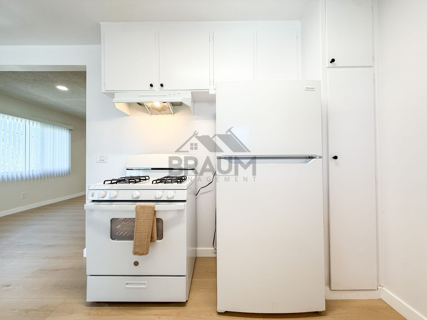 Building Photo - 19405 Haynes St