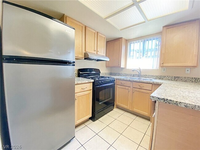 Building Photo - 894 Rhinegold Way