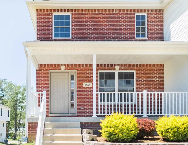 Building Photo - 2587 S Flat Rock Rd