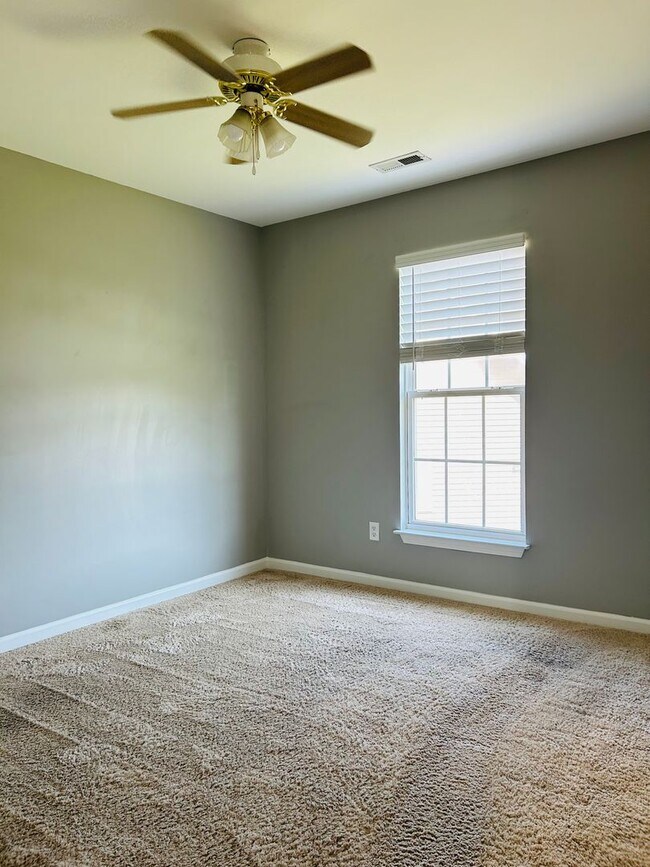 Building Photo - Charming 3-Bedroom Ranch in Greer’s Covete...