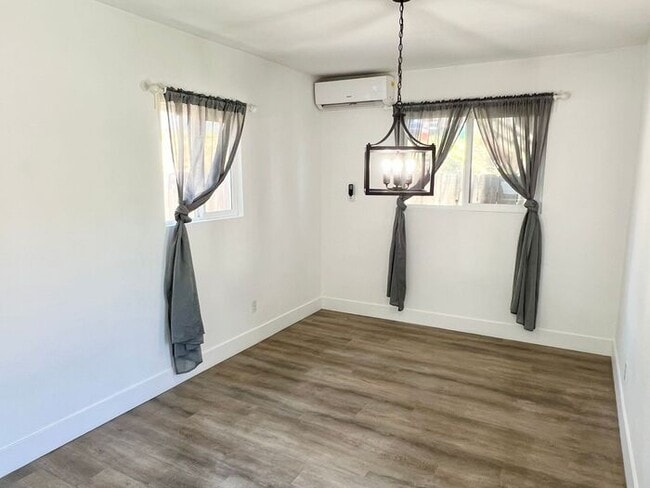 Building Photo - Charming 3BR Home with Private Patio & Spacious Yards in San Diego
