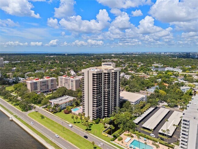 Building Photo - 2413 Bayshore Blvd