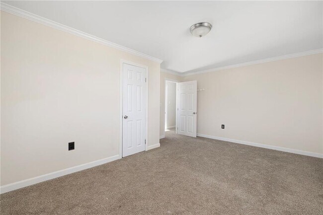 Building Photo - 36 N Beacon Terrace