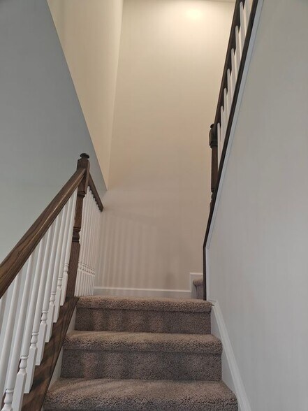 Building Photo - 417 3rd Ave