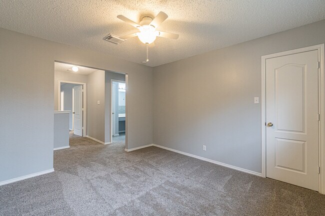 Building Photo - 1519 Jasmine