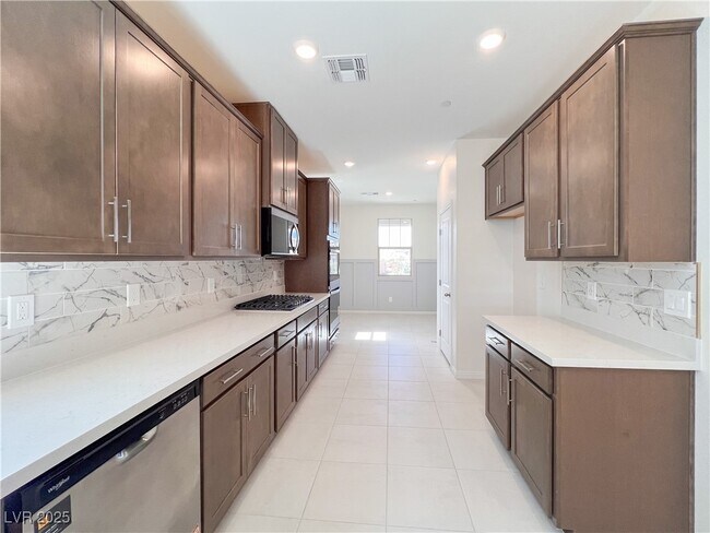 Building Photo - 12470 Madison Pk Pl