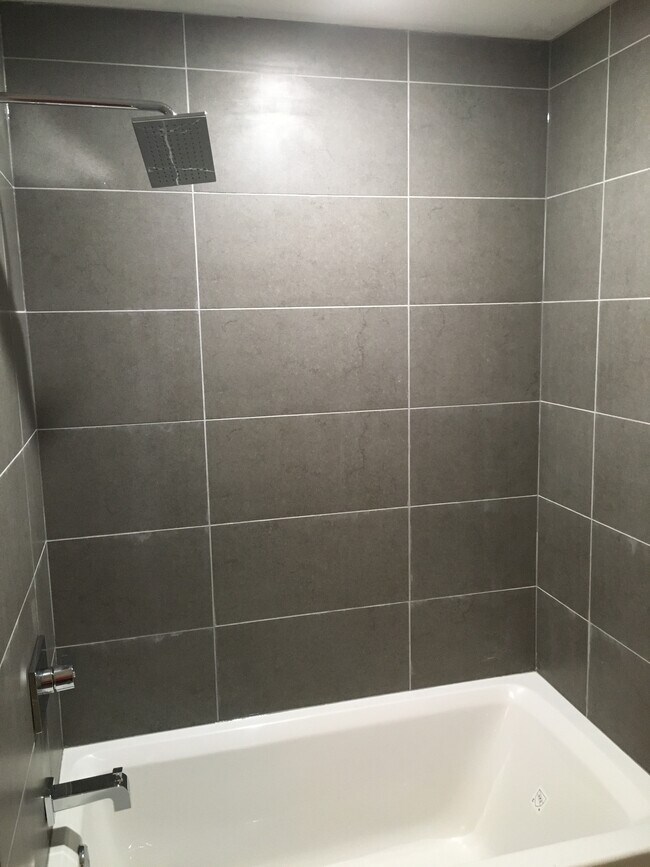 Building Photo - 1515 N Mascher St