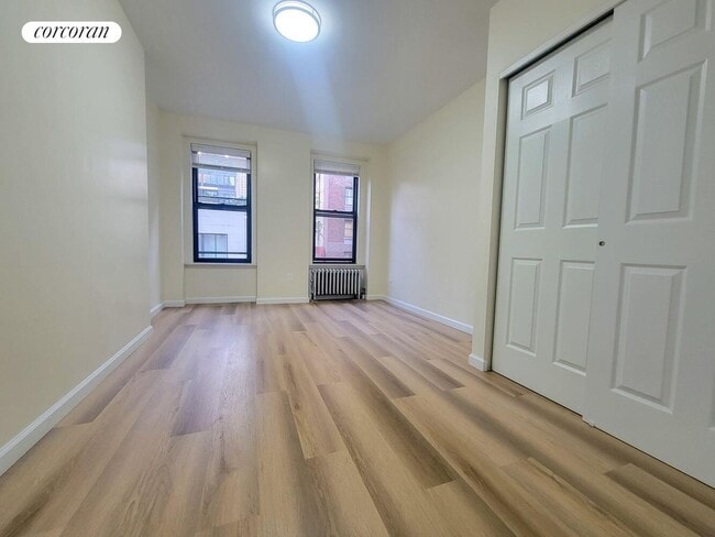 Building Photo - 239 E 51st St
