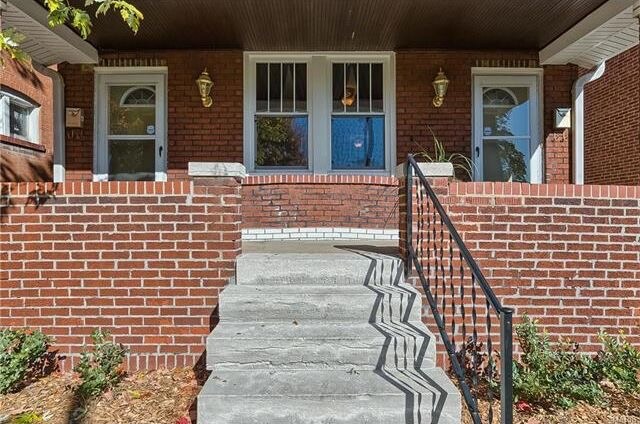 Building Photo - 6251 Magnolia Ave