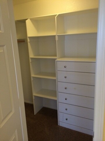 Building Photo - 4 BEDROOM HOME WITH VIEWS, NEAR WAALEW IN SYCAMORE ROCKS AREA OF APPLE VALLEY.