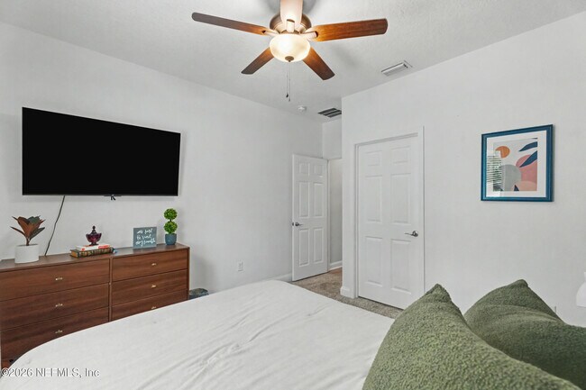 Building Photo - 12647 Julington Oaks Dr