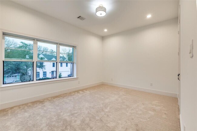 Building Photo - 3302 Elmridge St