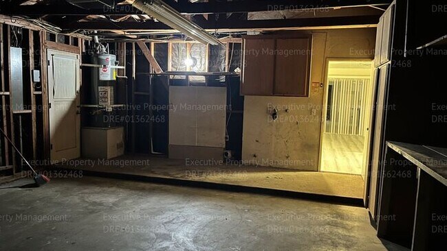 Building Photo - Remodeled 3 bedroom/ 2 bathroom home