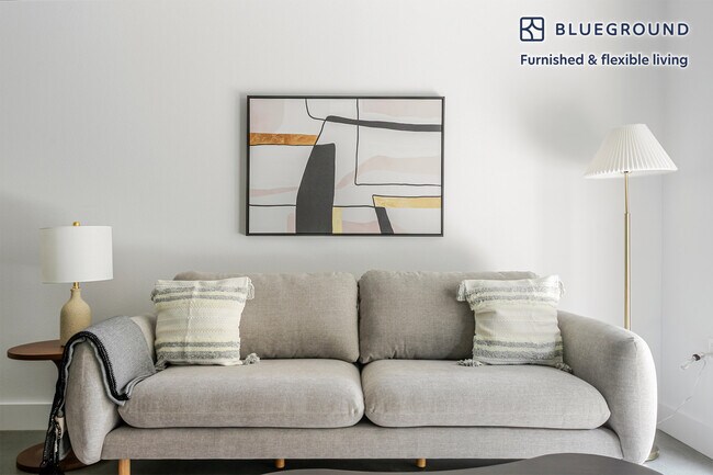 Building Photo - 3838 Dunn Dr