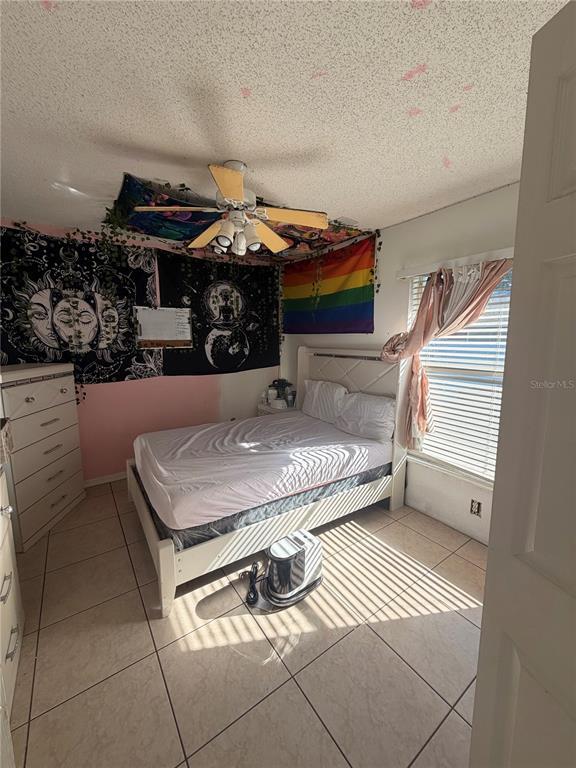 Building Photo - 2618 Hawthorne Ln