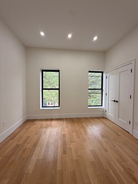 Building Photo - 77A Somers St
