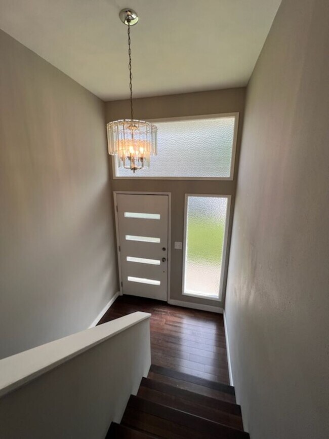 Building Photo - 1314 Red Apple Rd