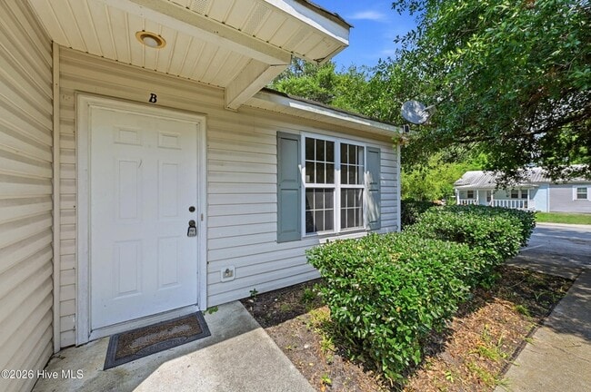 Building Photo - 118 Avondale Ave