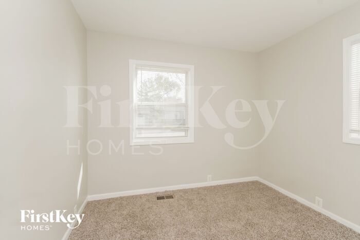 Building Photo - 408 Dalhart Ave