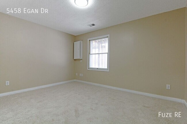 Building Photo - 5458 Egan Dr