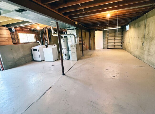 Building Photo - 7535 Otis St