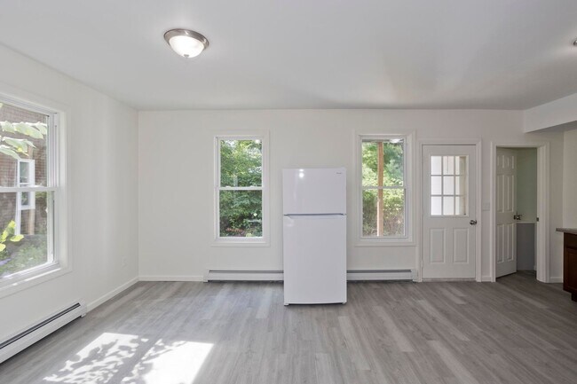 Building Photo - 22-24 Highland Ave