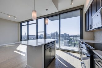 Building Photo - Beautiful 15th floor condo at TwelveTwelve