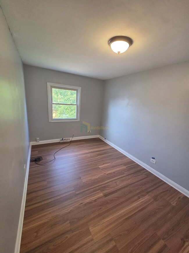 Building Photo - 1702 W Edmaire St