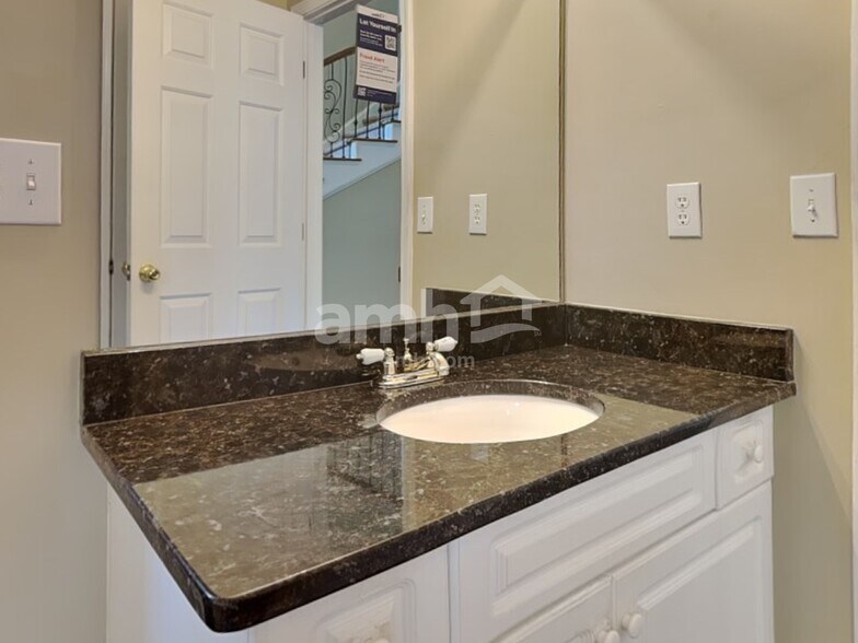 Building Photo - 4809 Rapids Cir NW