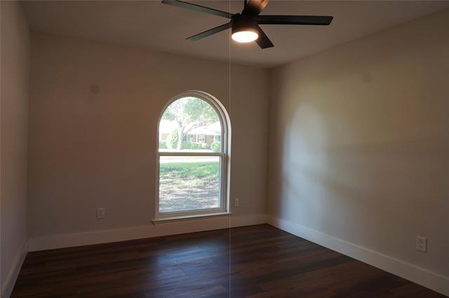 Building Photo - 2313 Westridge Dr