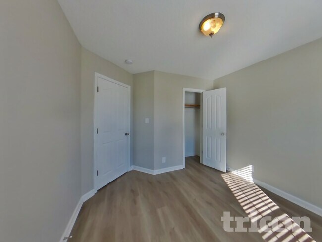 Building Photo - 421 Faulkner Dr