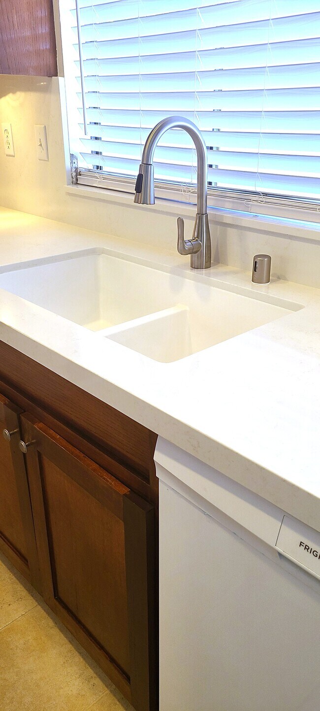 Kitchen - 132 N Malena Dr